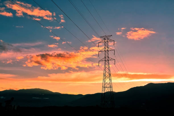 Skirtumai tarp grotelių bokšto ir monopolio