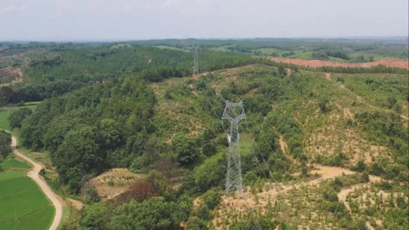 Pradėtas eksploatuoti 5G bazinės stoties bendras elektros bokštas